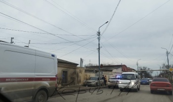 На Чкалова в Керчи произошло ДТП: движение в районе больницы ограничено