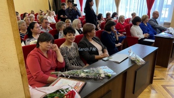 Новости » Общество: В Крыму родители стали реже жаловаться на учителей