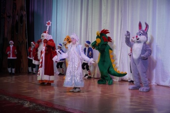 В Керчи проходят муниципальные утренники для детей льготных категорий