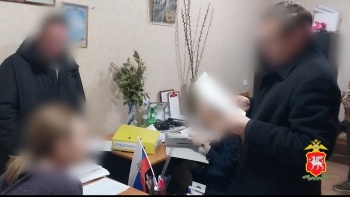 Новости » Криминал и ЧП: СК возбудил уголовные дела о коррупционных преступлениях в «ЖилсервисКерчь»