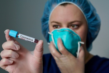 Новости » Общество: В Крыму снизилась заболеваемость коронавирусом
