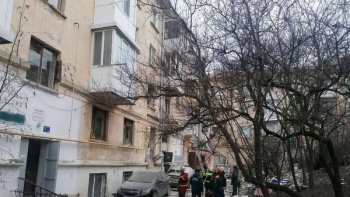 Из-за взрыва газового баллона в жилом доме в Севастополе произошло обрушение перекрытий