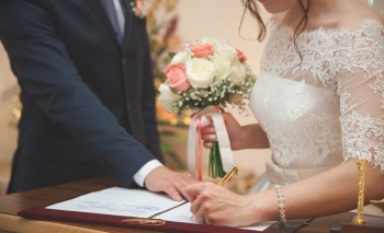 Новости » Общество: В Керчи за неделю зарегистрировали брак 16 пар