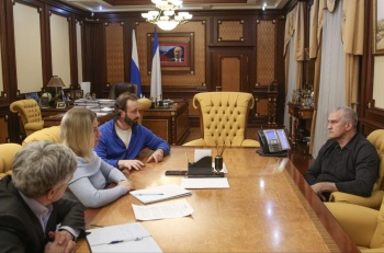 Новости » Общество: В Керчи до конца года построят новый ледовый каток, – обещает Аксенов