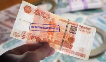 Новости » Общество: За год в Крыму в два раза сократилось количество поддельных купюр