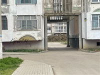 Новости » Общество: Штрафа не будет: перекрытый в Керчи въезд в огромный двор освободили