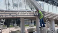 Новости » Общество: В Керчи приступили к ремонту копии Крымского моста