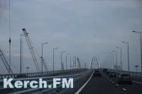 Новости » Общество: На Крымском мосту образовались очереди с двух сторон