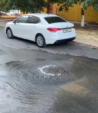 Новости » Коммуналка » Общество: В Керчи произошел очередной порыв водовода