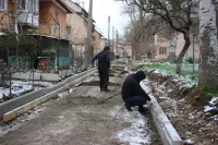 В Аршинцево начали благоустраивать несколько дворов